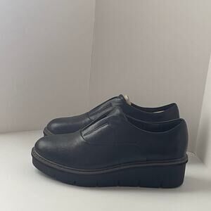 NWOB Clarks Women's Airabell Sky Black leather Size 7.5